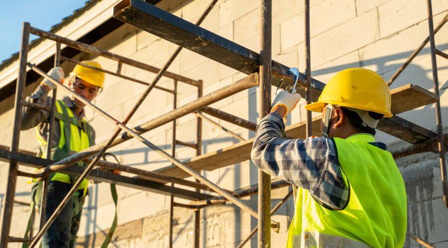 Professional gutter cleaning in White Stone, VA